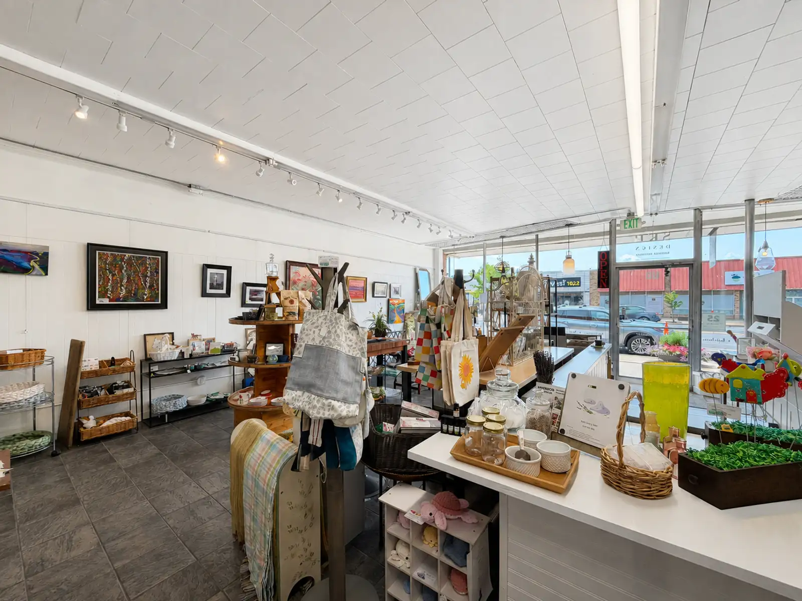 110 W Allegan St image 4