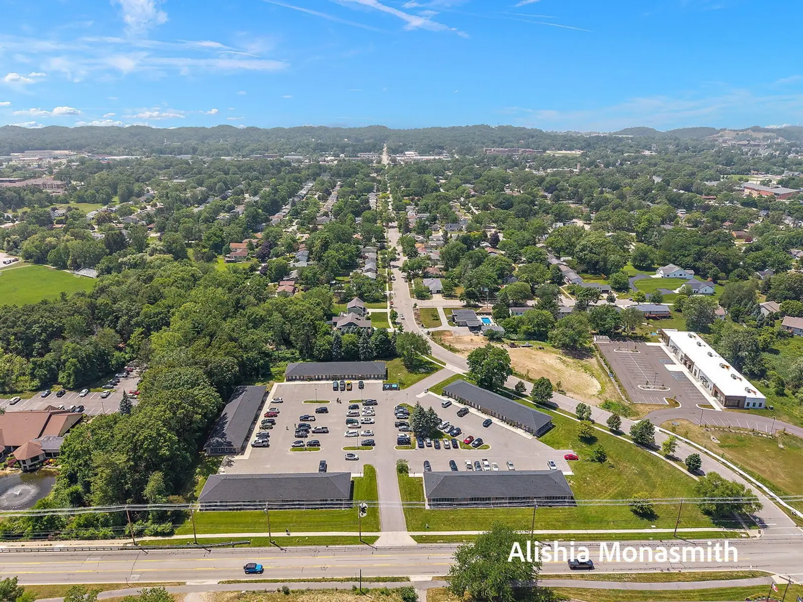 925 S Beechtree St, 1B image 25