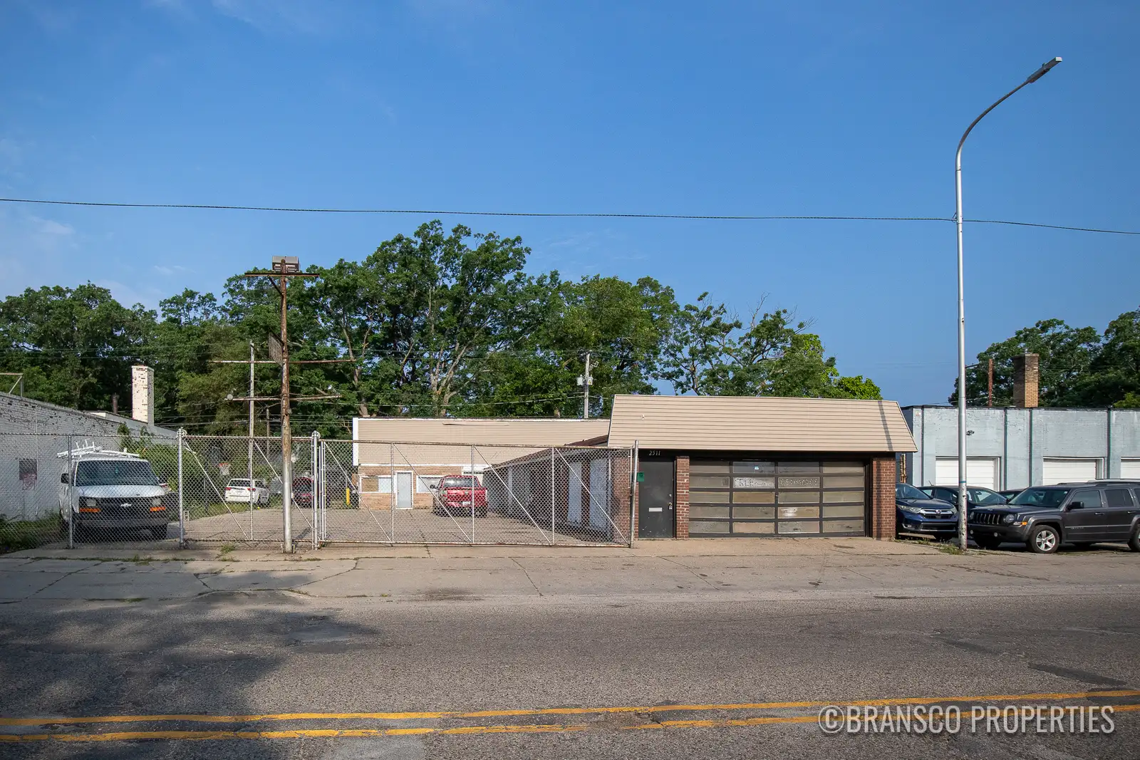 2511 Peck St image 1