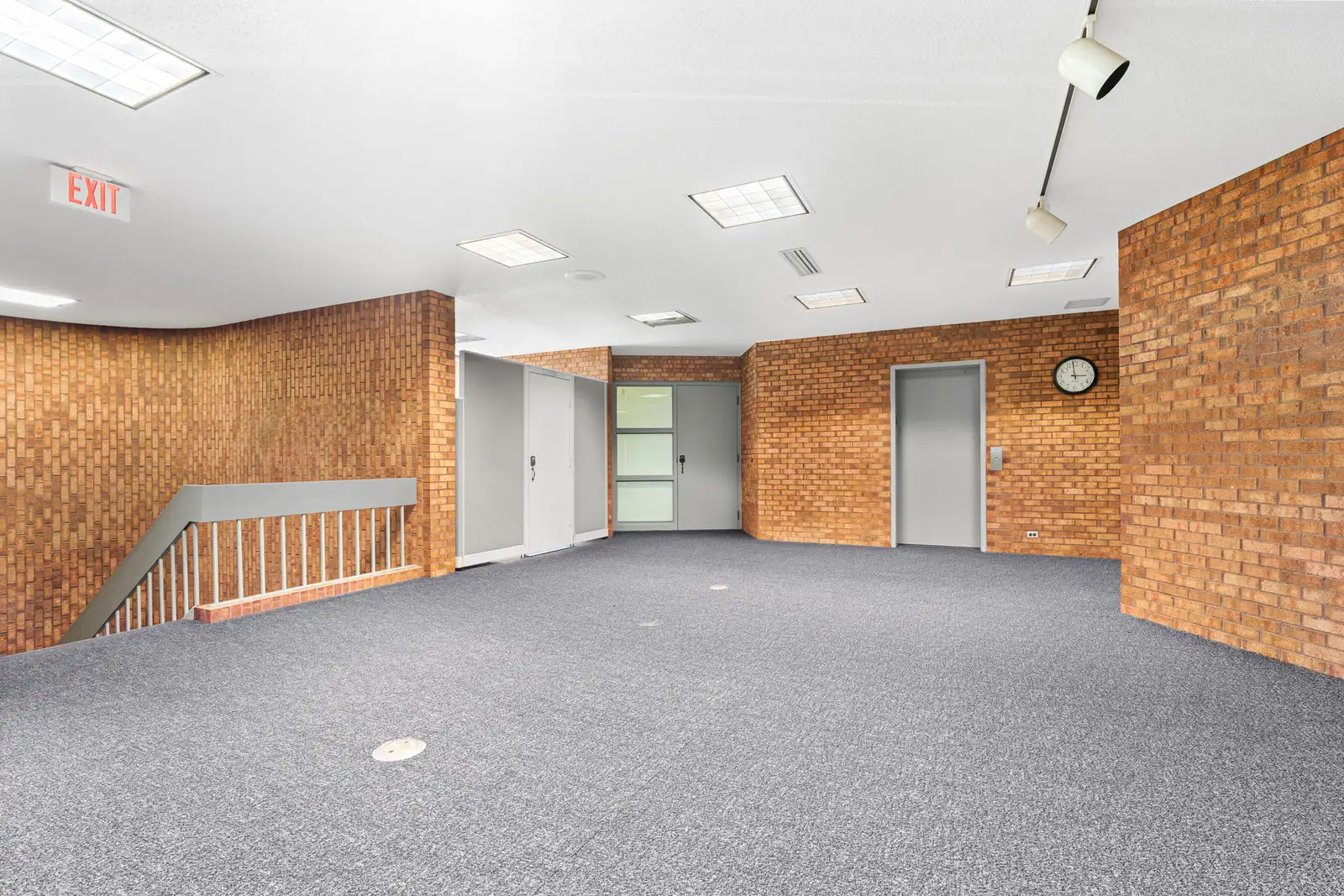 121 Clover Avenue image 13