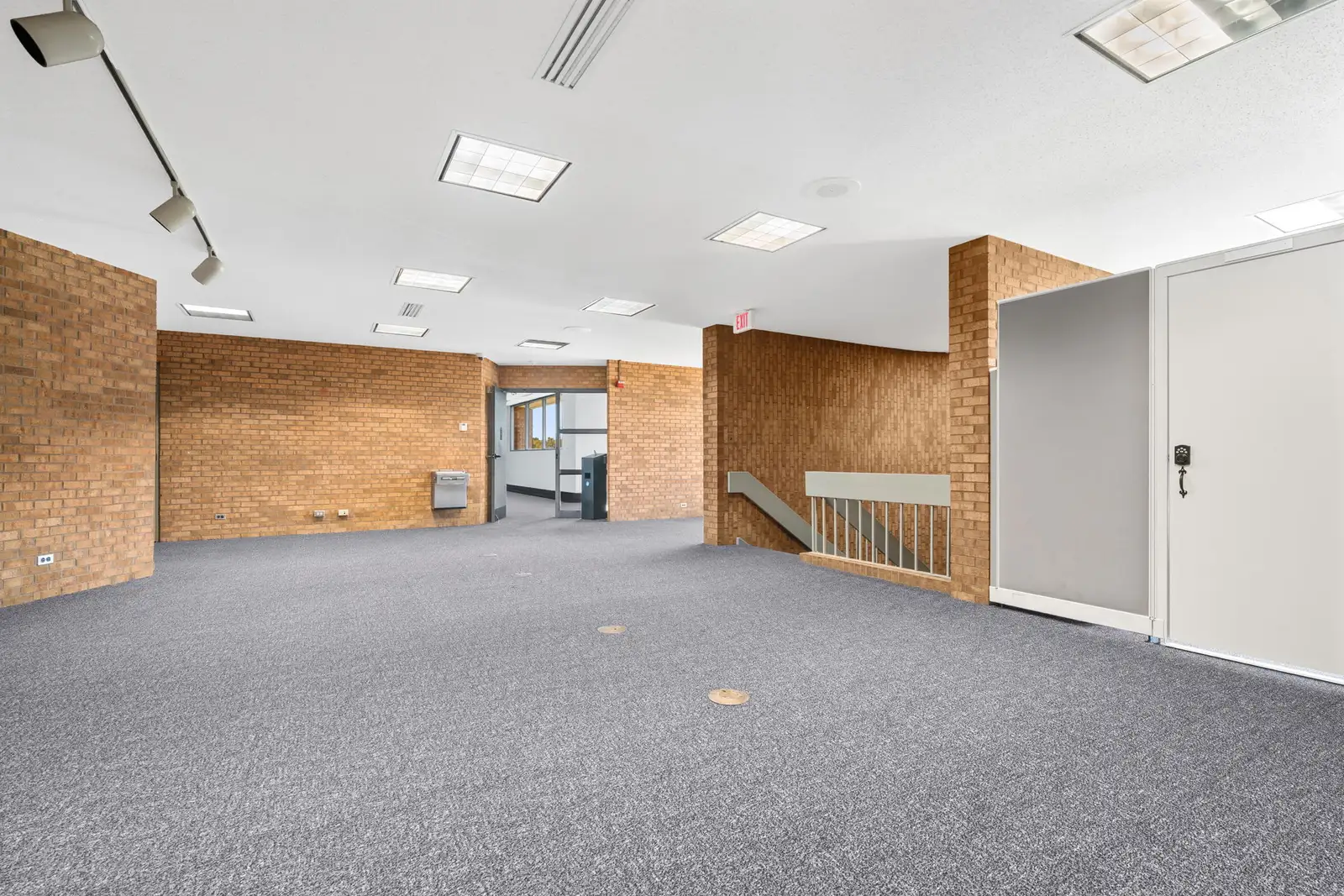 121 Clover Avenue image 14