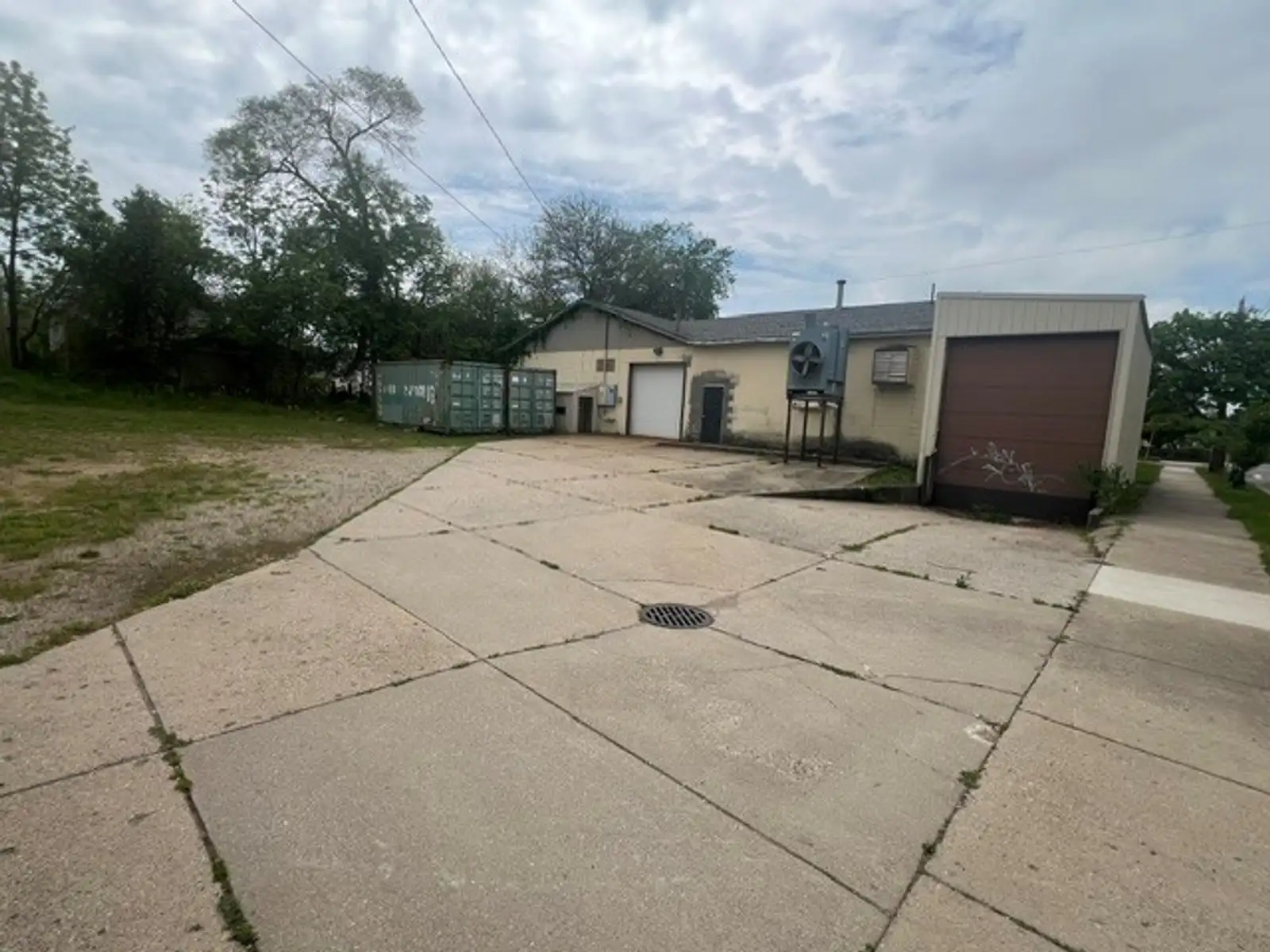 538 Eastern Ave SE image 2