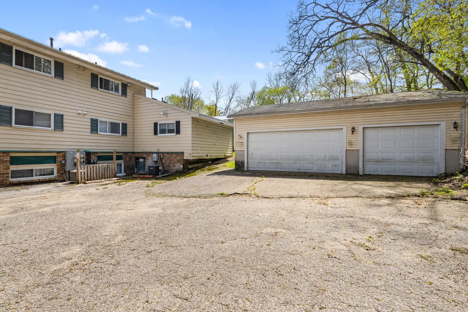 525 N Arlington St image 36