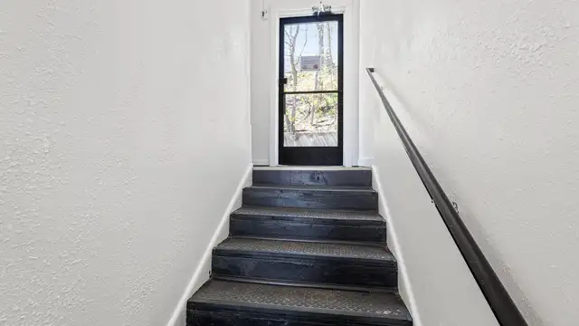 View image 25