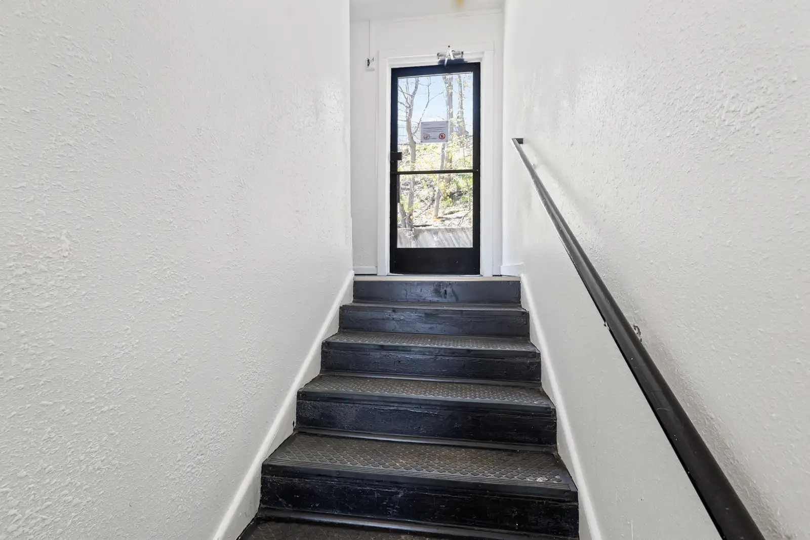 525 N Arlington St image 25