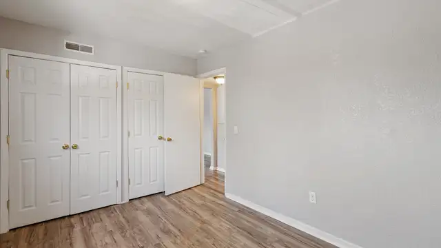 View image 12