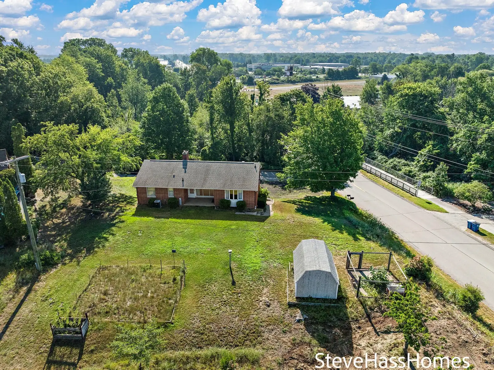 17443 Hayes St image 3