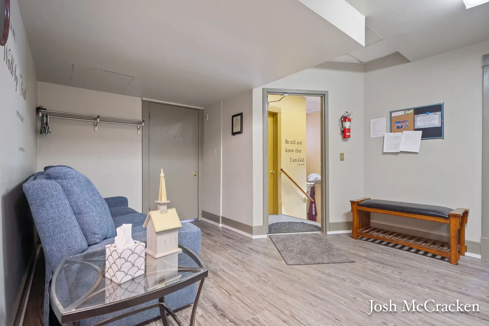 404 N Hudson St SE image 22
