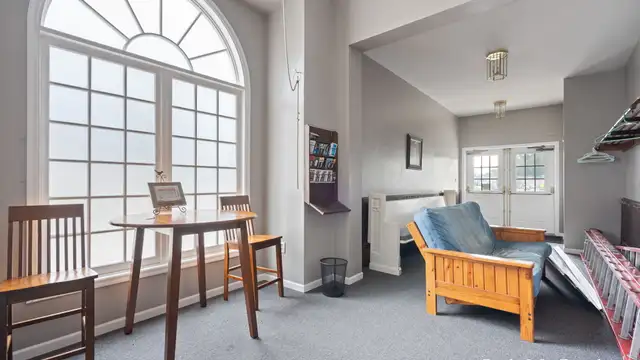 View image 18