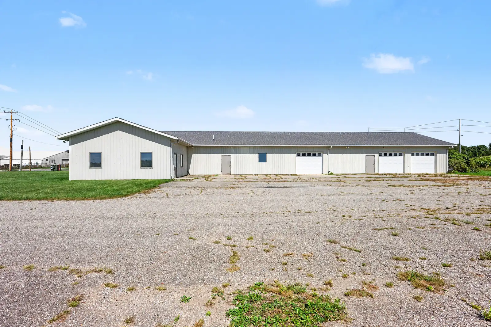 15675 Morris Industrial Dr image 2