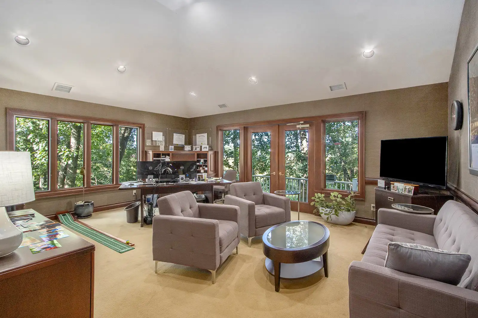 7950 Moorsbridge Road image 5