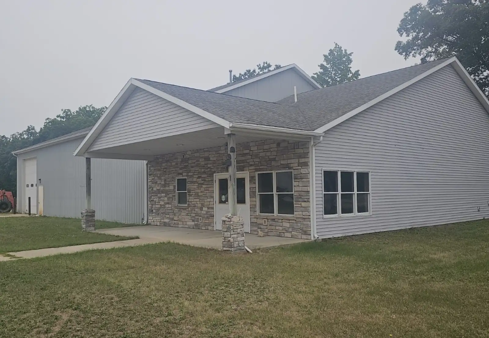 3871 S Evergreen Dr image 1