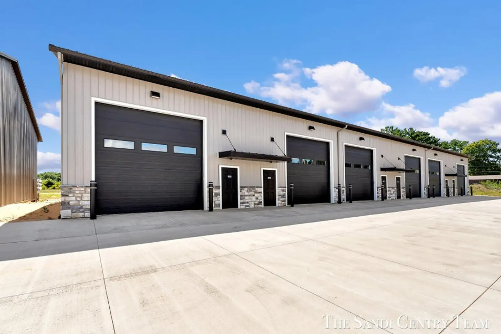 2695 Hein Rd C-3 image 17