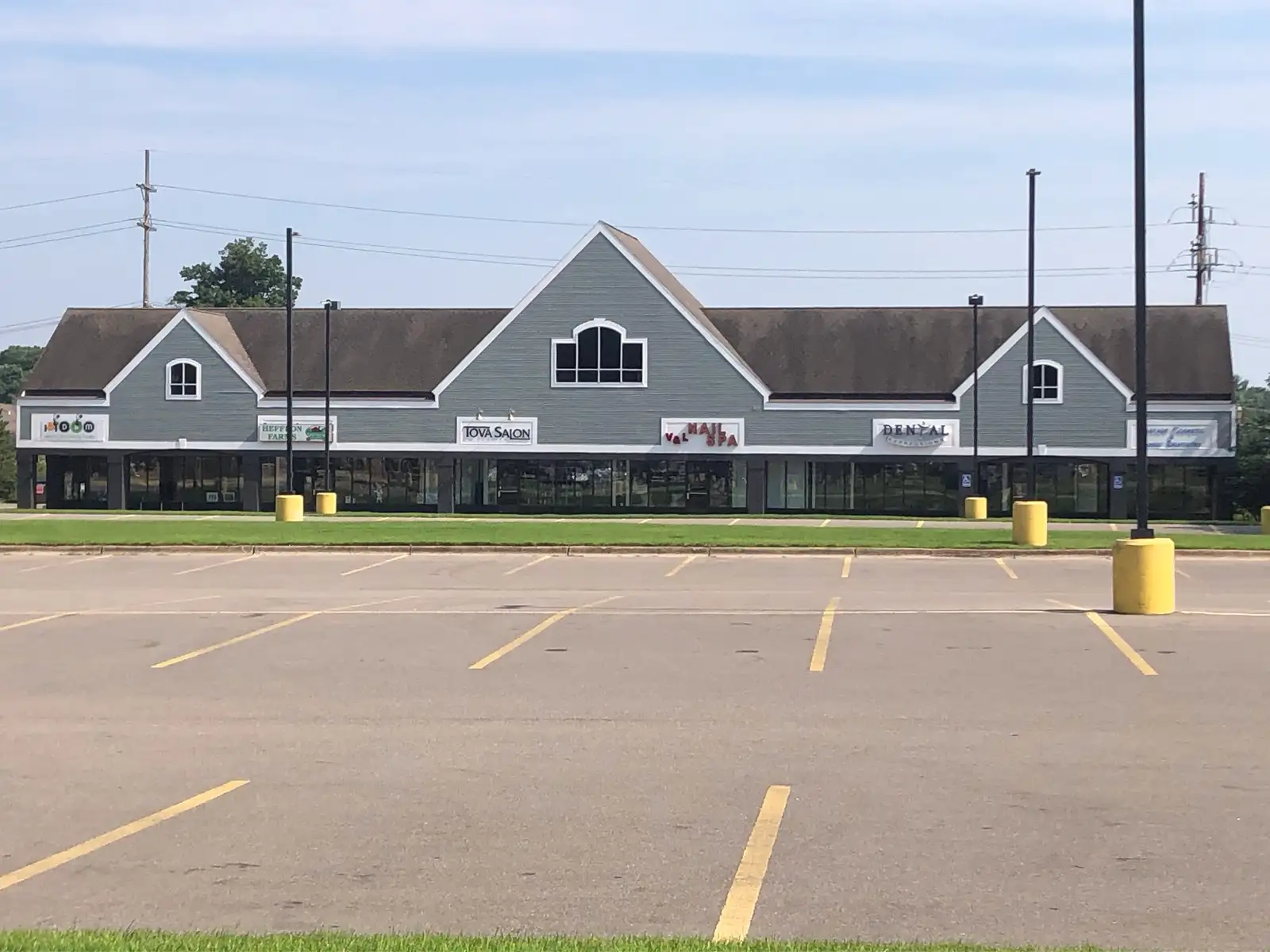 1,538 SF Suite Available image 1