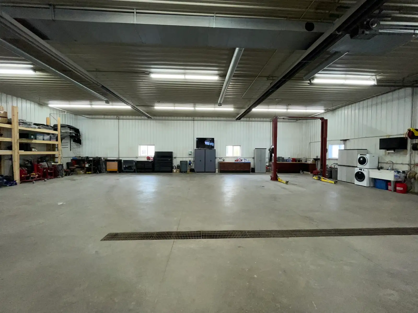 Auto Body Business & Real Estate for Sale! image 25