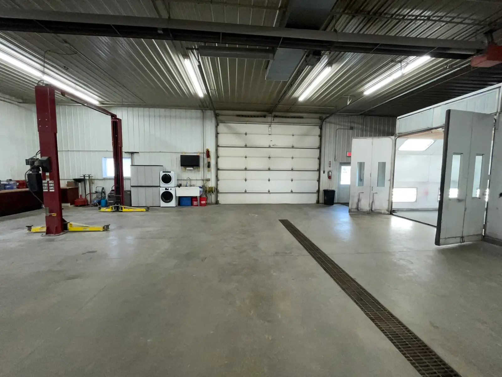 Auto Body Business & Real Estate for Sale! image 23