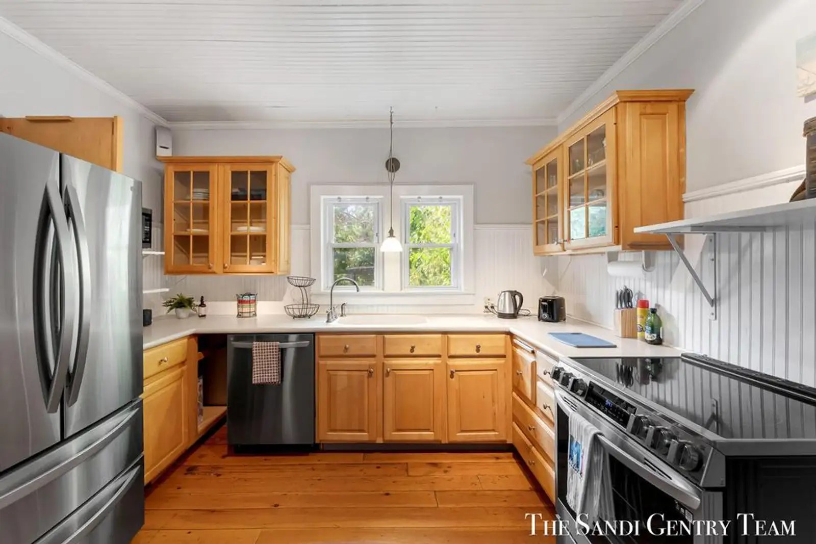 717 E Ludington Ave image 97