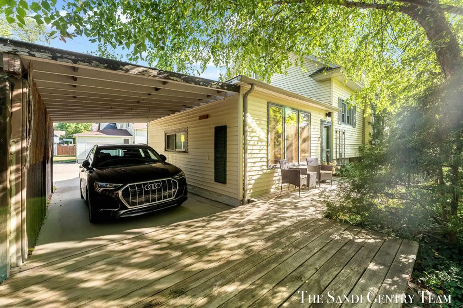 717 E Ludington Ave image 91