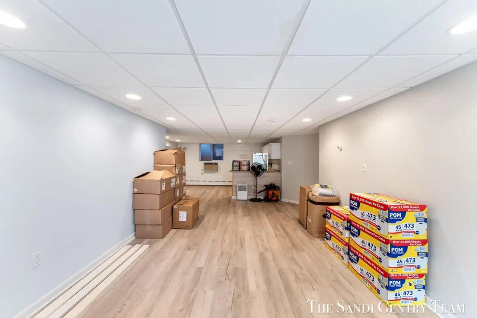 717 E Ludington Ave image 84