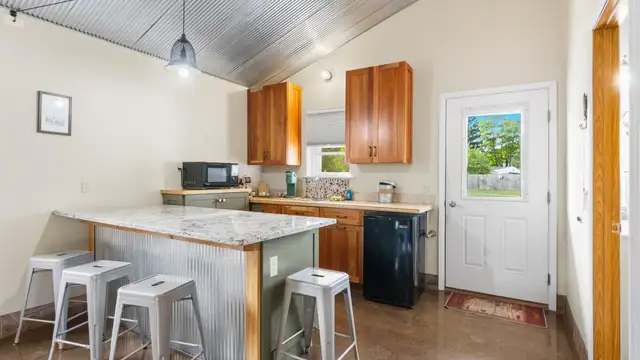 View image 17