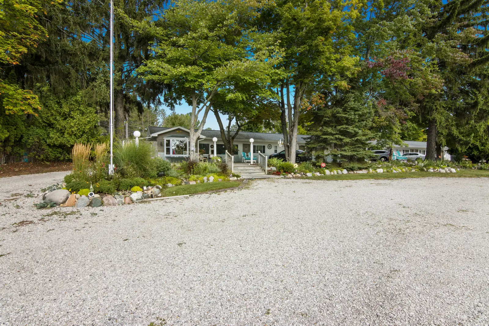 TORCH BAY INN image 6