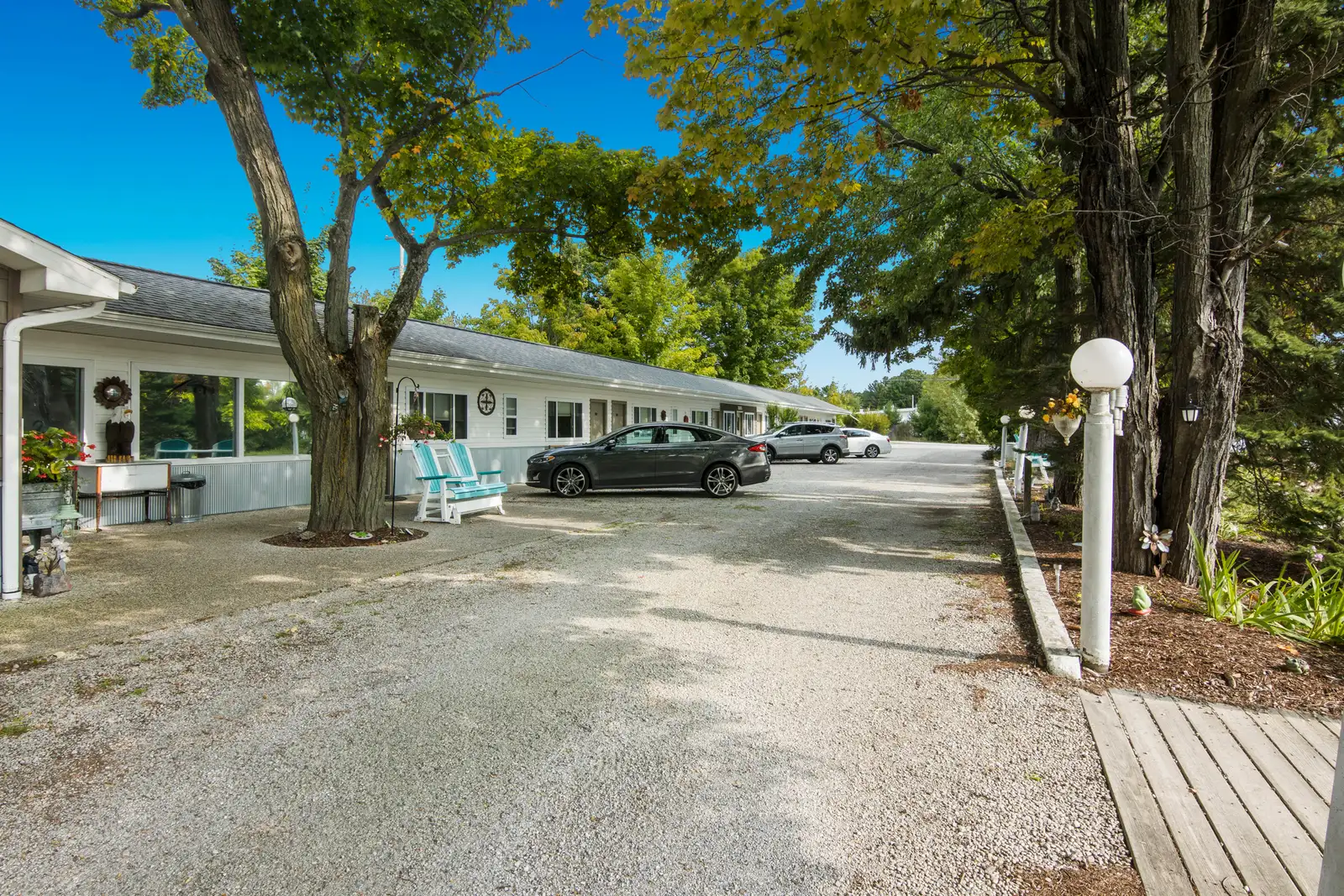 TORCH BAY INN image 9