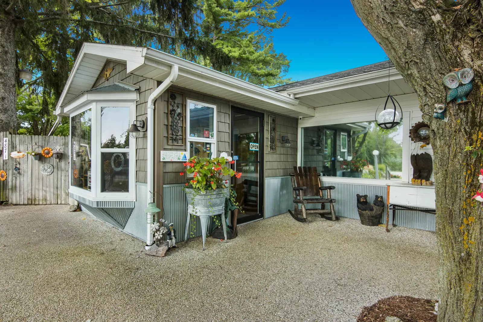 TORCH BAY INN image 12
