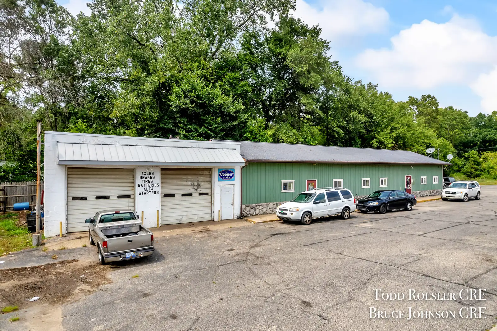 4765 W River Dr NE image 34