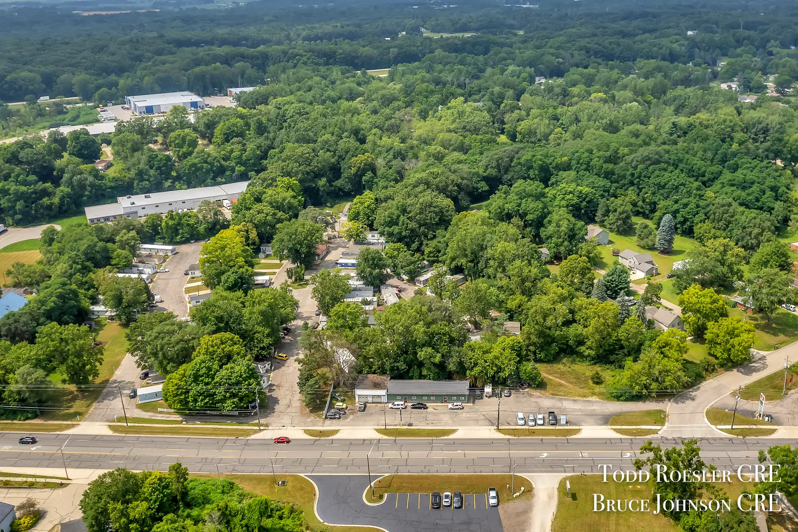 4765 W River Dr NE image 32