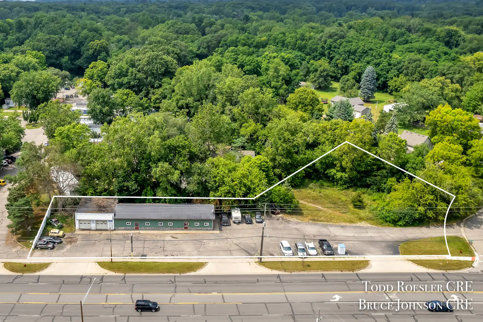 4765 W River Dr NE image 28
