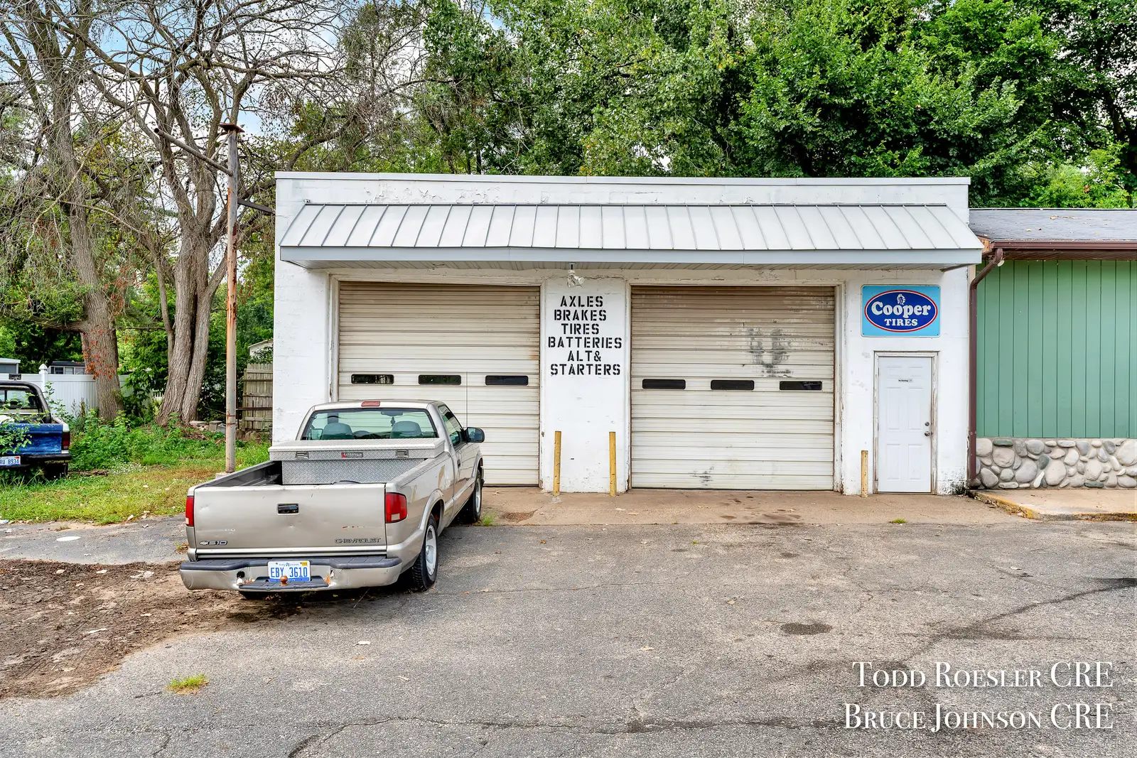 4765 W River Dr NE image 19