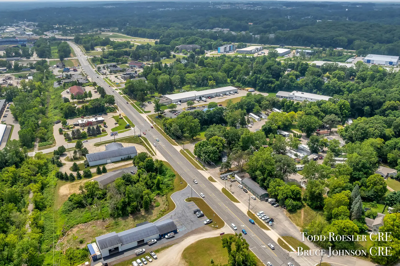 4765 W River Dr NE image 31