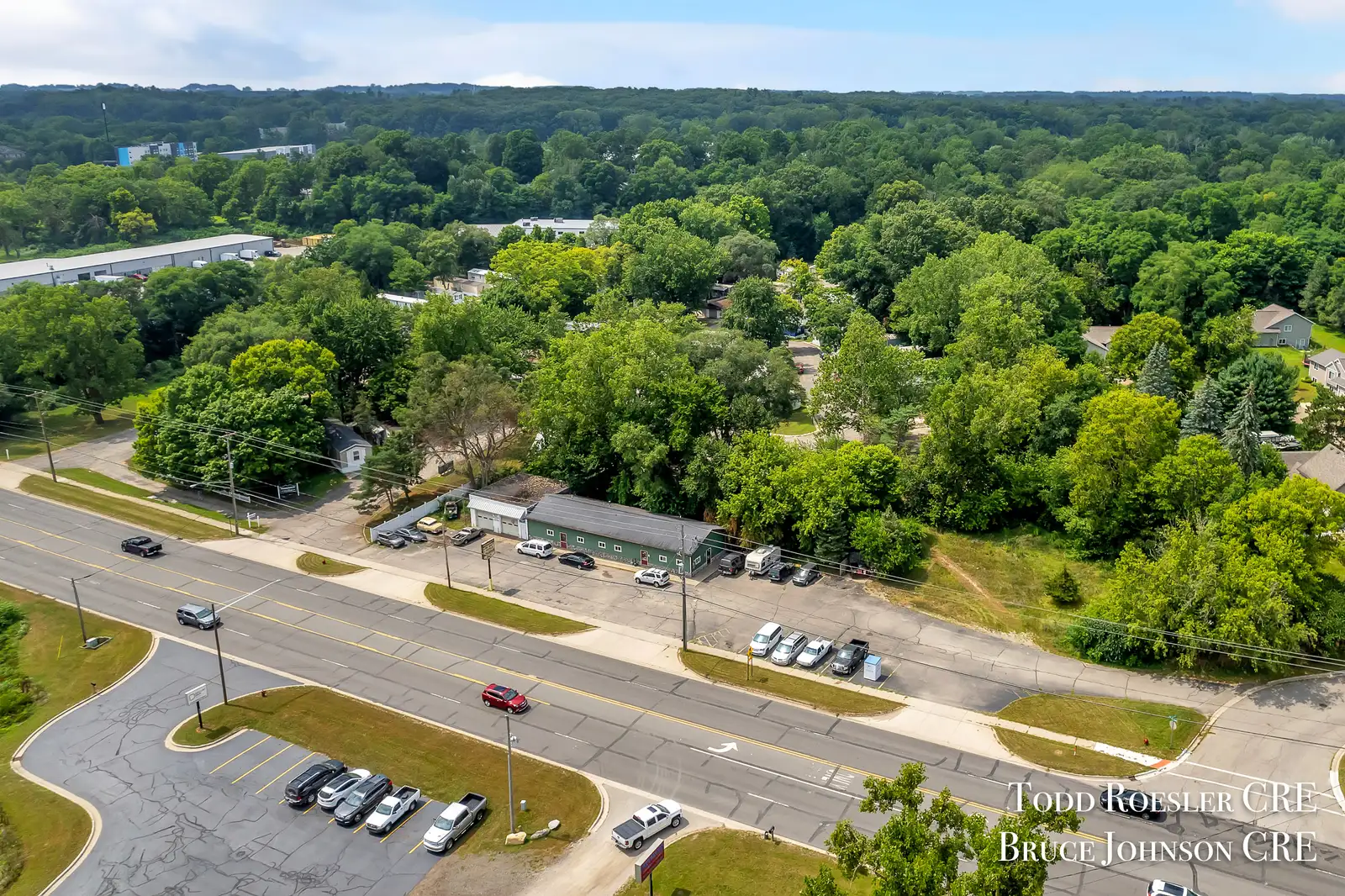 4765 W River Dr NE image 30