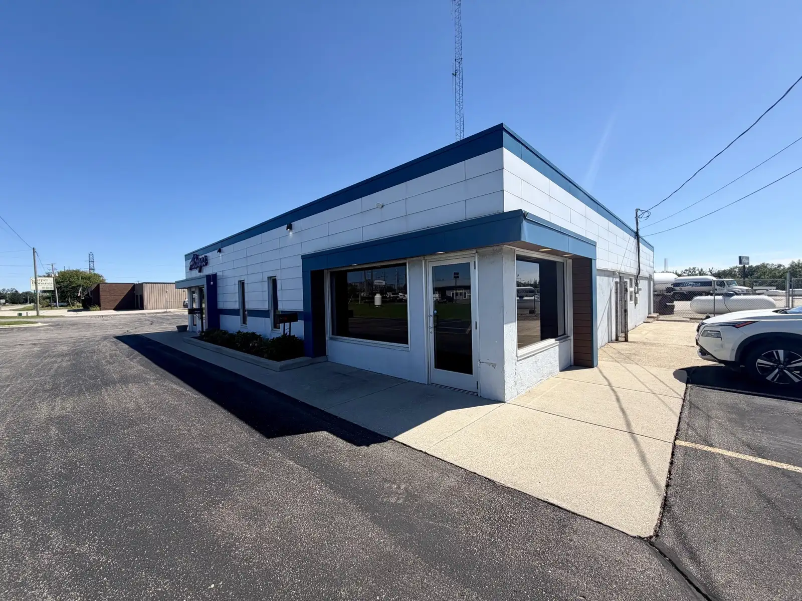 11150 Chicago Dr, Zeeland, MI 49464