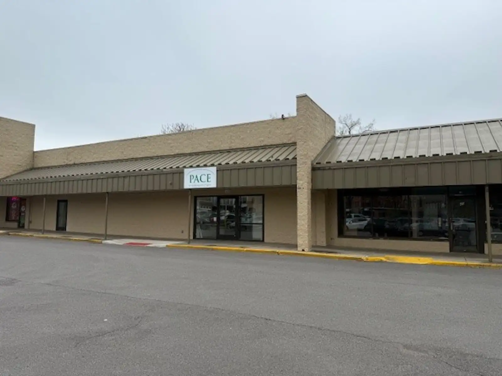 16 - 110 E Main Street image 3