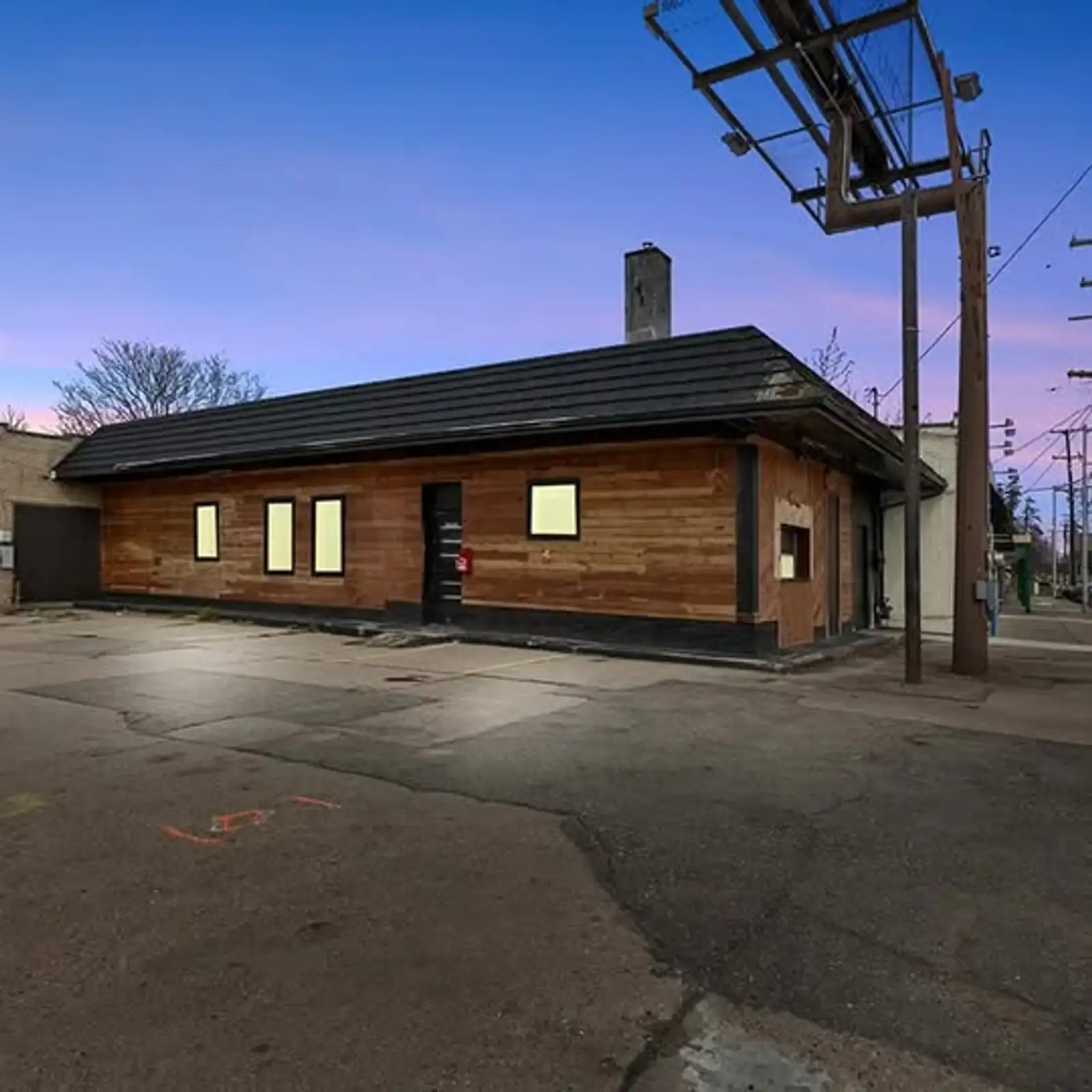 757 Burton St SE image 1