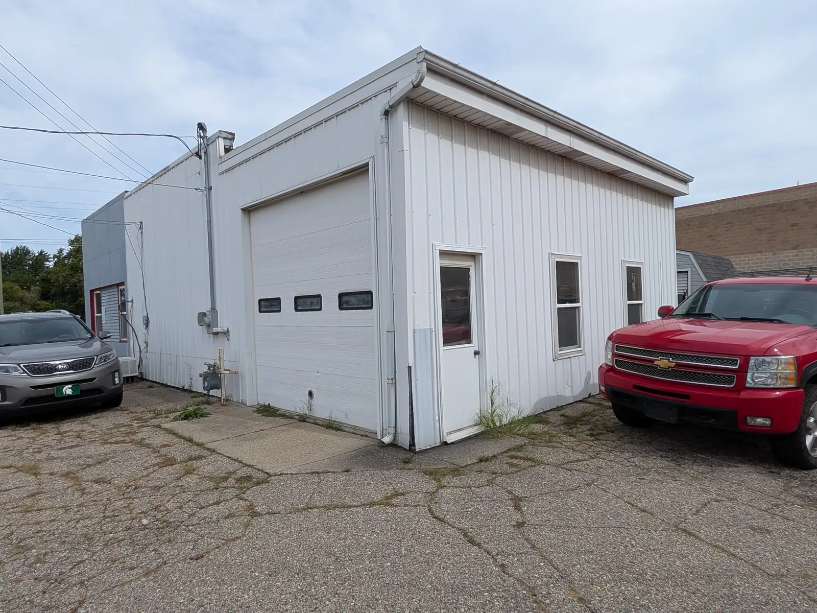3590 Chicago Dr image 4