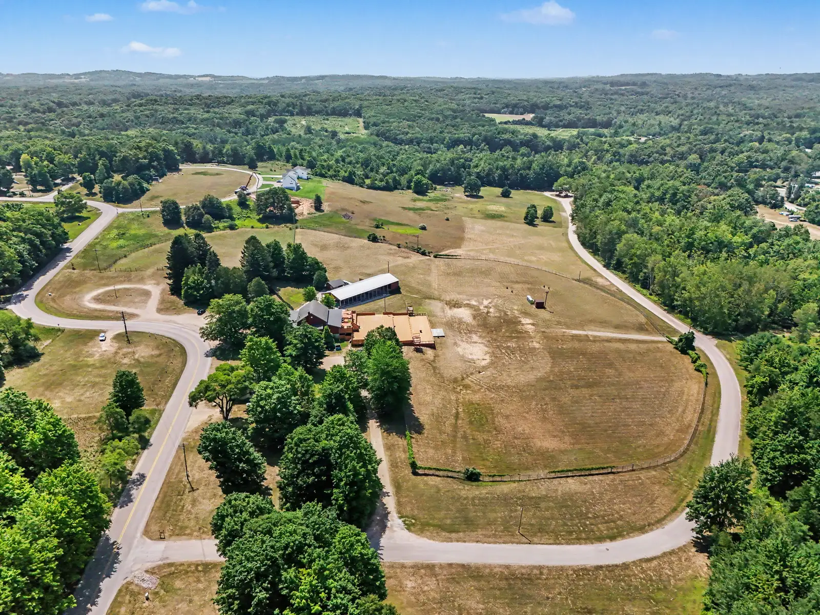 Historic Val-Du Lakes Resort | Bar & Grill, Event Grounds, Manor, Campground image 3