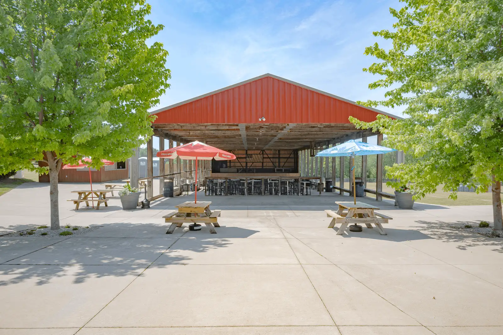 Historic Val-Du Lakes Resort | Bar & Grill, Event Grounds, Manor, Campground image 9