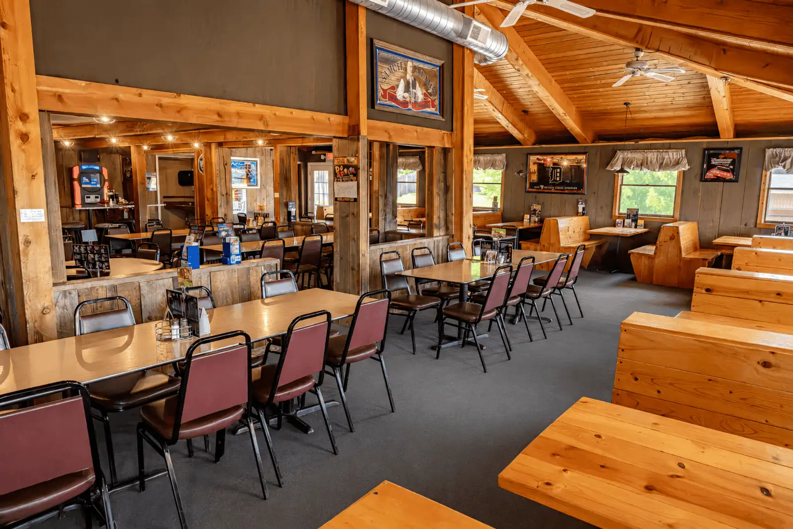 Historic Val-Du Lakes Resort | Bar & Grill, Event Grounds, Manor, Campground image 19