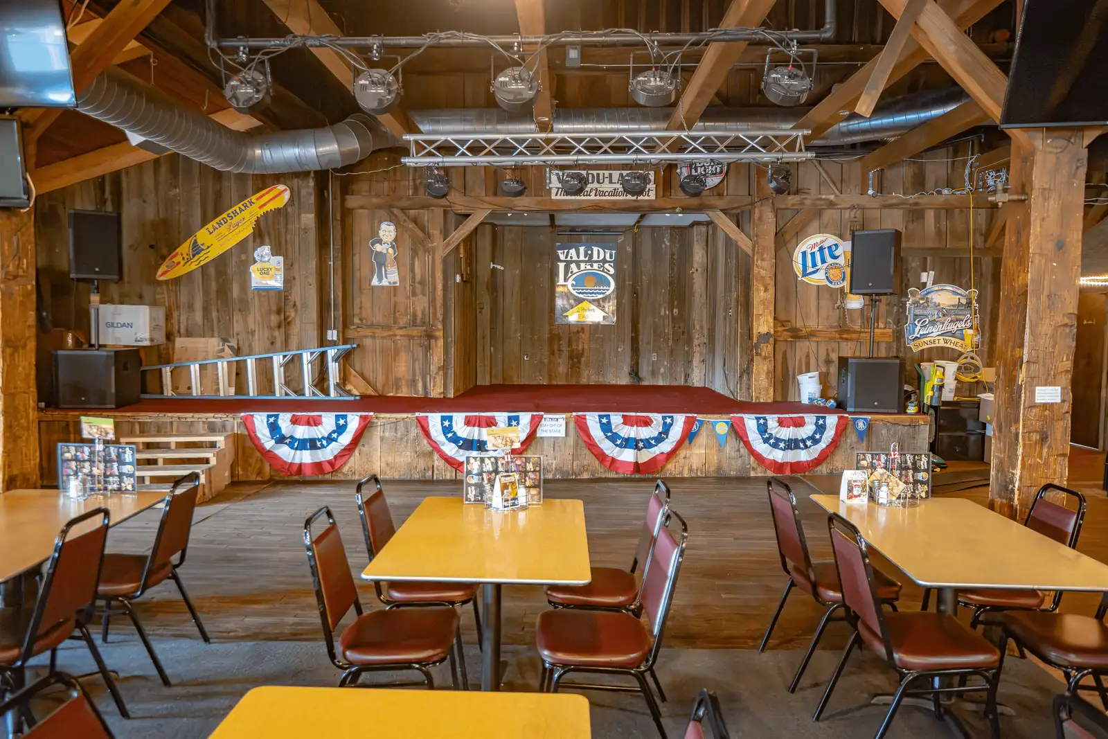 Historic Val-Du Lakes Resort | Bar & Grill, Event Grounds, Manor, Campground image 17