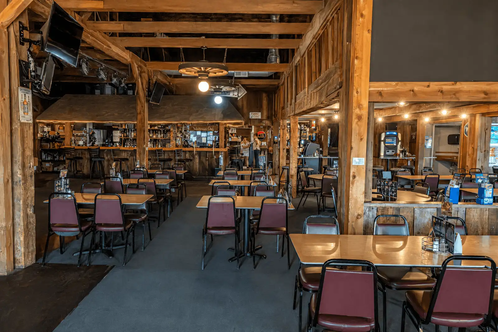 Historic Val-Du Lakes Resort | Bar & Grill, Event Grounds, Manor, Campground image 20
