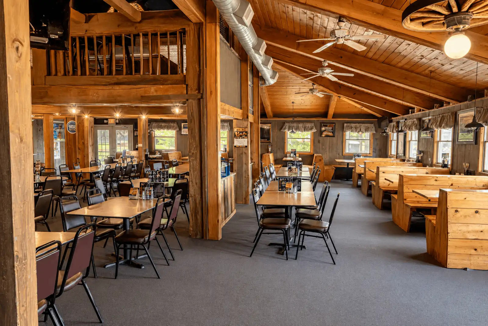 Historic Val-Du Lakes Resort | Bar & Grill, Event Grounds, Manor, Campground image 21