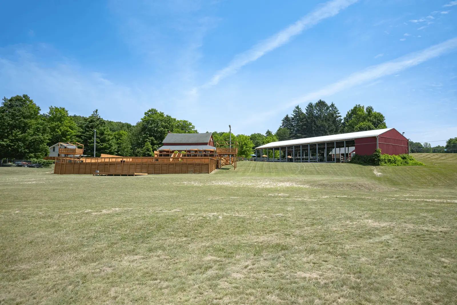 Historic Val-Du Lakes Resort | Bar & Grill, Event Grounds, Manor, Campground image 8