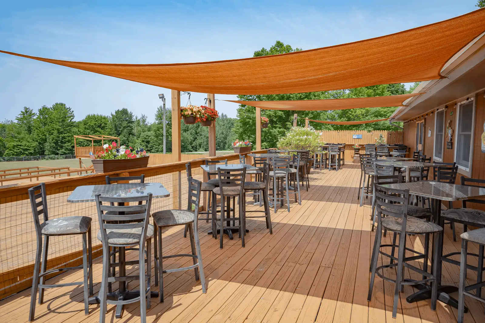 Historic Val-Du Lakes Resort | Bar & Grill, Event Grounds, Manor, Campground image 13