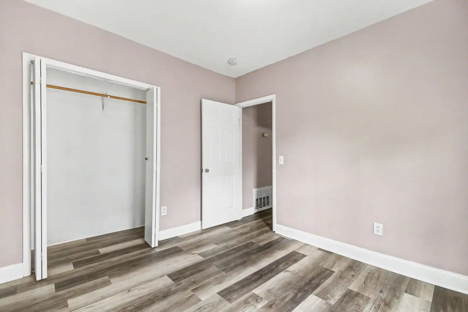 613 Fuller Ave SE image 15