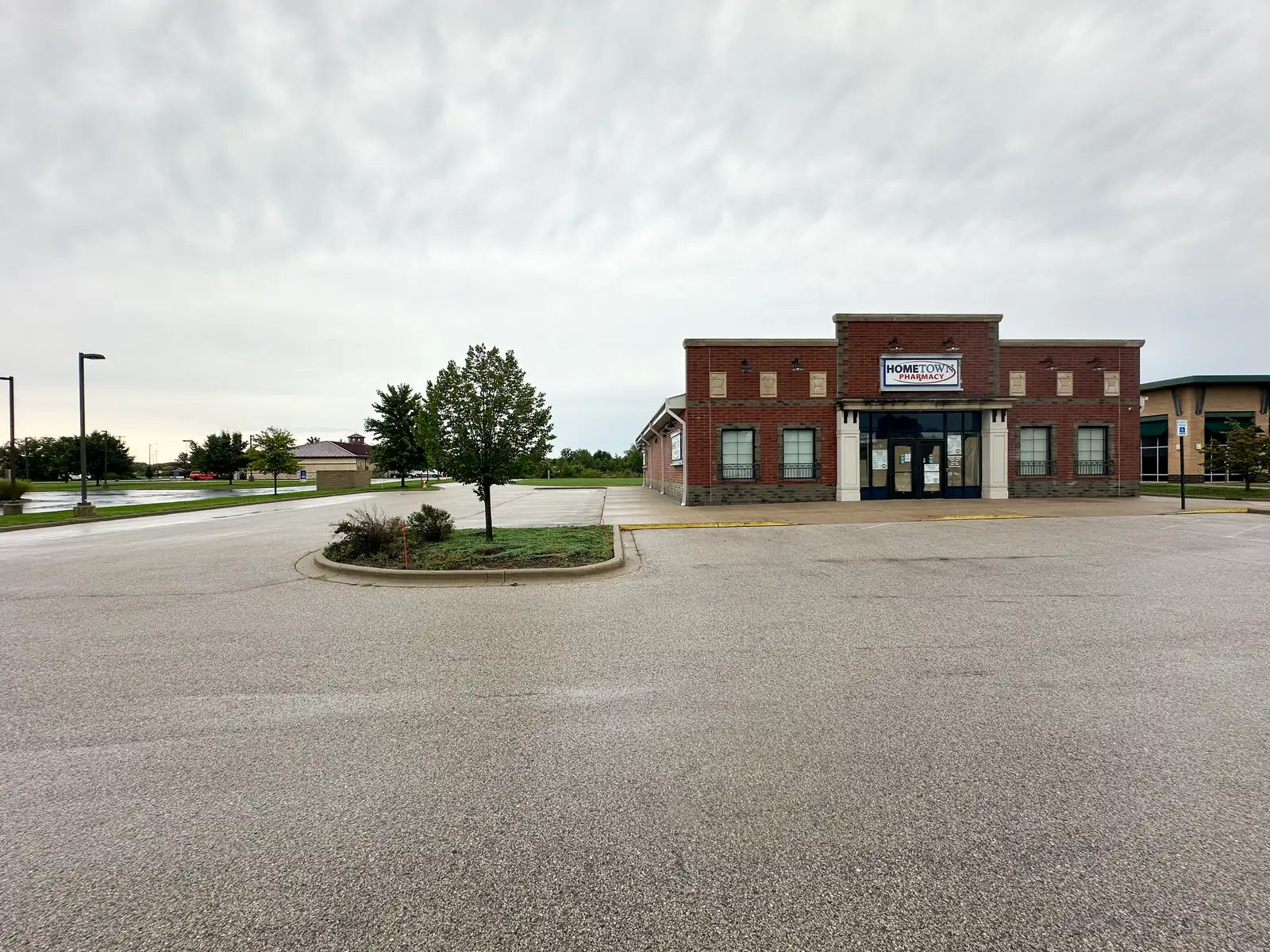 5866 Harvey St image 5