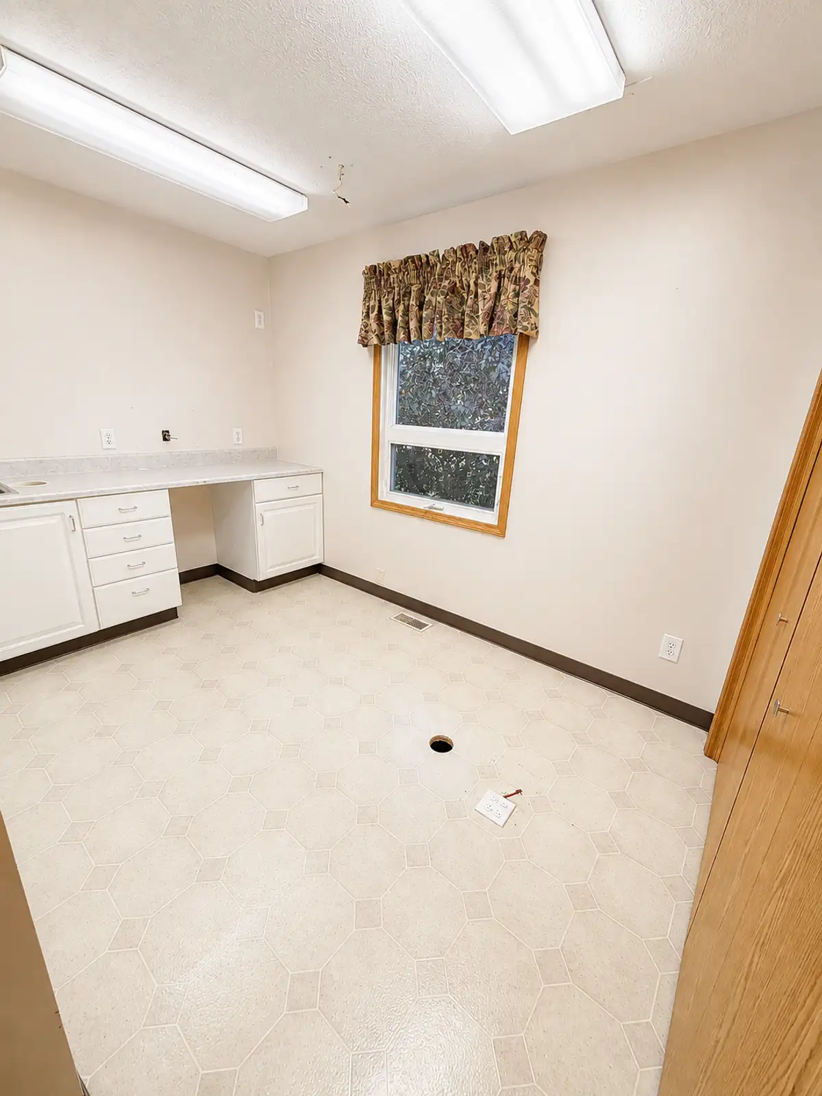 825 US-10 image 11