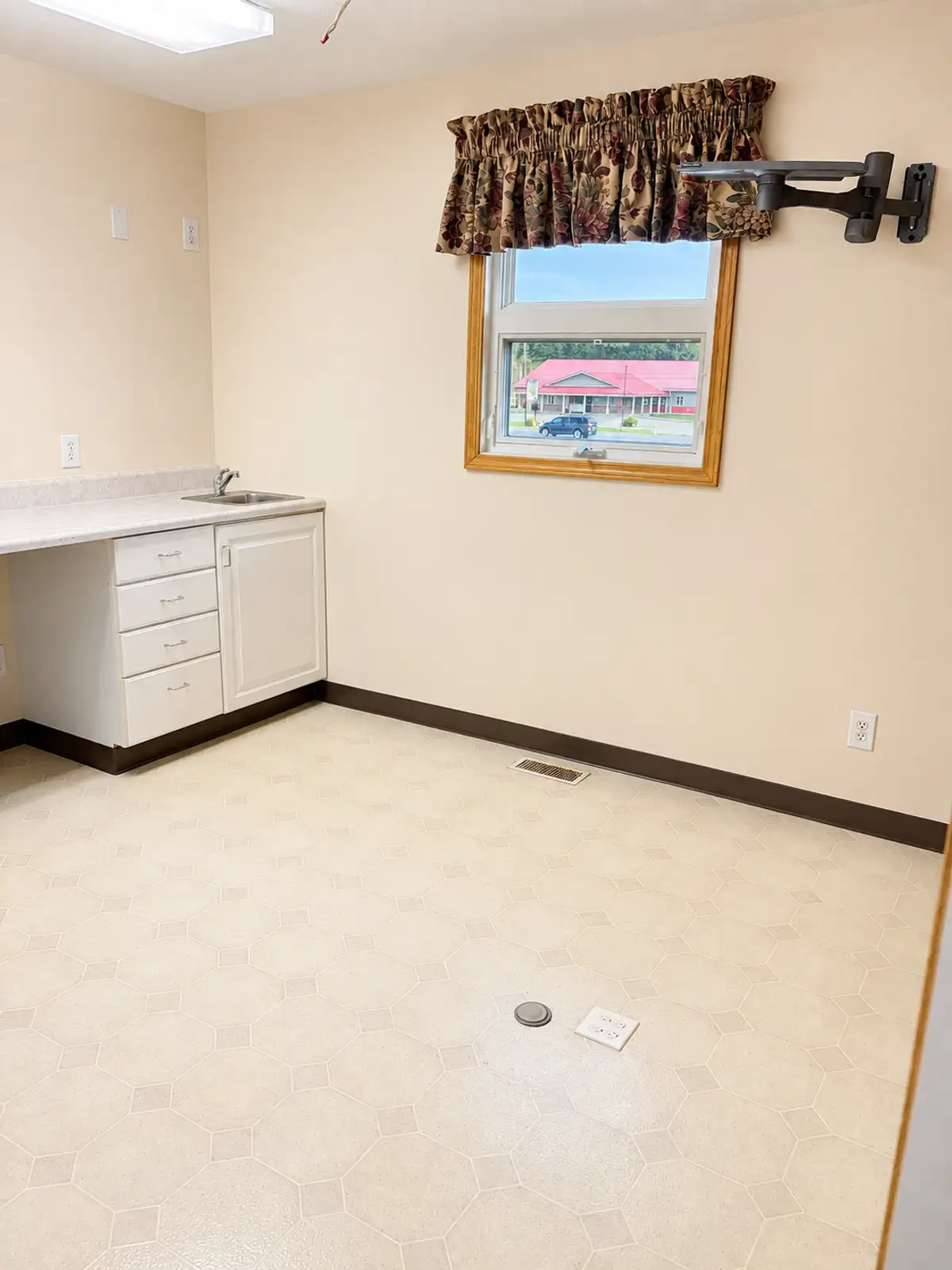 825 US-10 image 10