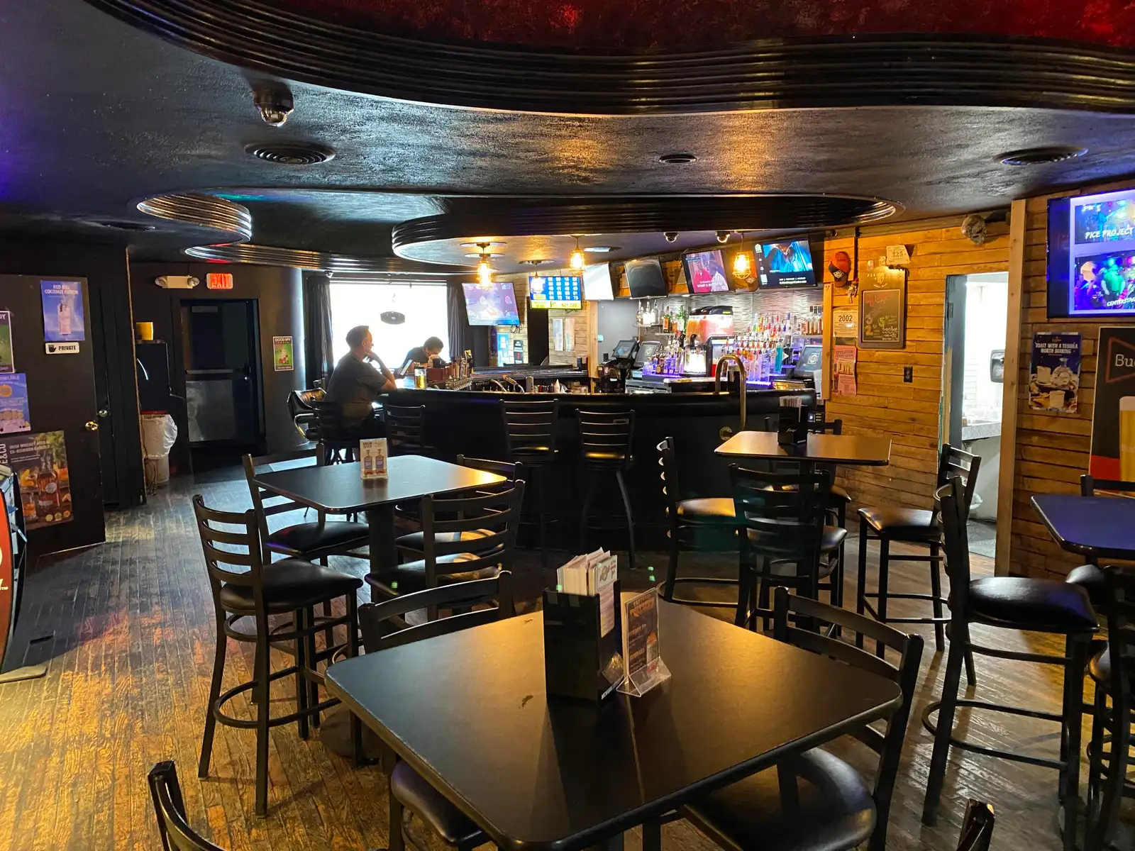 Iron Well Bar image 5